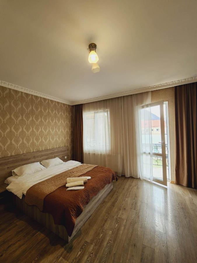 Hotel Moon Night Kazbegi Esterno foto