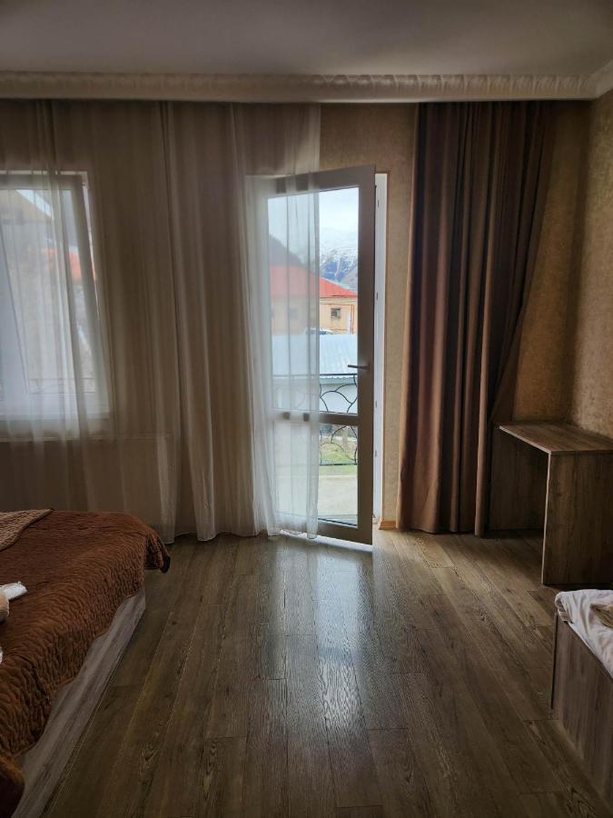 Hotel Moon Night Kazbegi Esterno foto